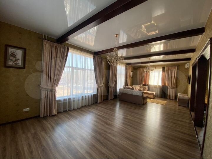 Дом 240 м² на участке 10 сот.