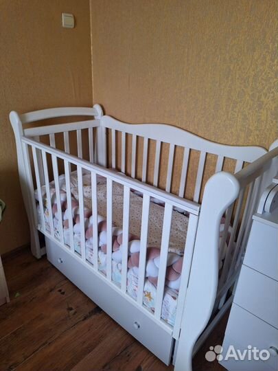 Детская кроватка