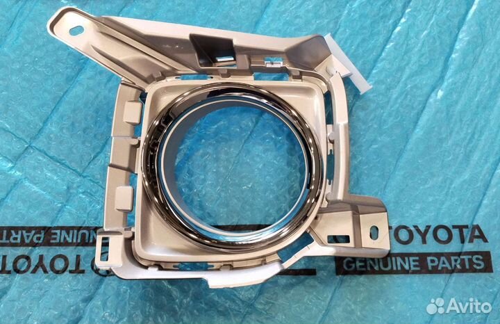 Накладка птф Ленд Крузер 200 NEW 2012-2015 левая