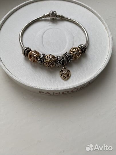 Украшение, браслет с шармами