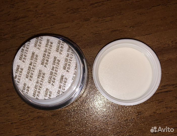 Is clinical скраб для губ