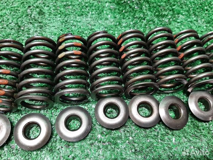 Пружина клапана (комплект) Skoda Fabia 5J