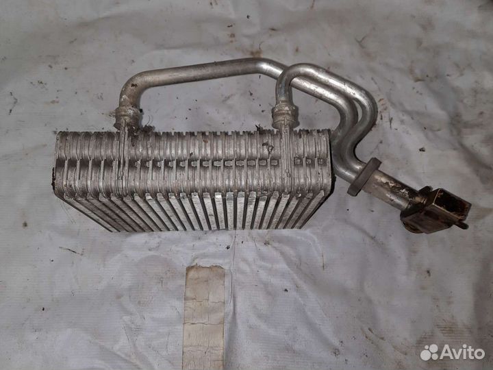 Радиатор кондиционера Renault symbol 2