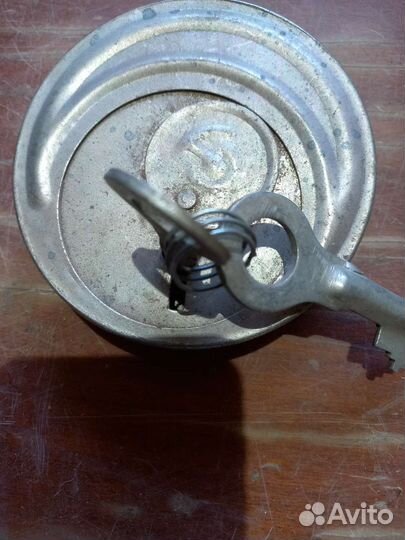 Замки и ячейки замочные