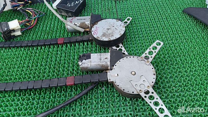 Стеклоподъемники левый правый Sens