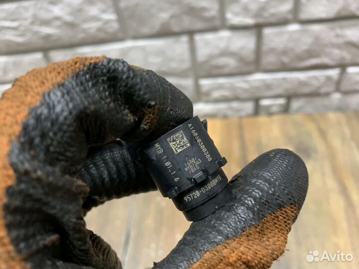 Kia Sportage Датчик парковки