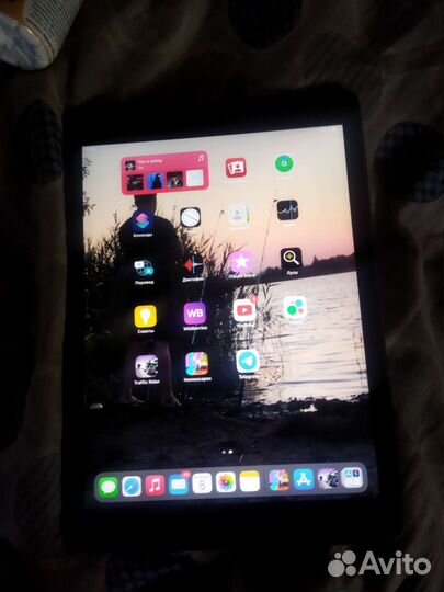 iPad air 2 16gb с чехлом и бронестеклом