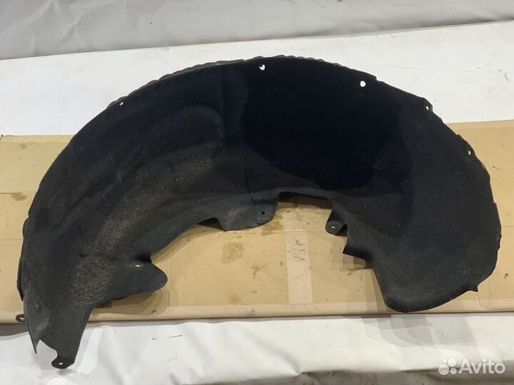 Задний подкрылок Mercedes W213