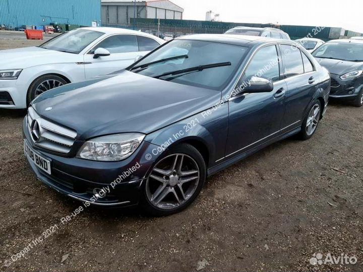 Ветровик на дверь передний Mercedes Benz C W204