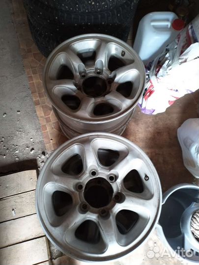 Литые диски r15 на Мицубиси pajero