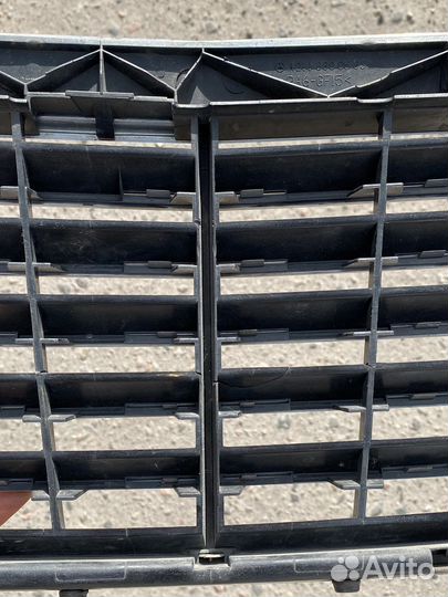 Решетка радиатора mercedes w211