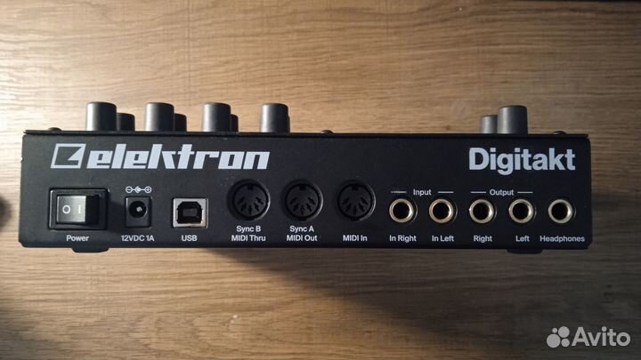 Сэмплер Elektron Digitakt