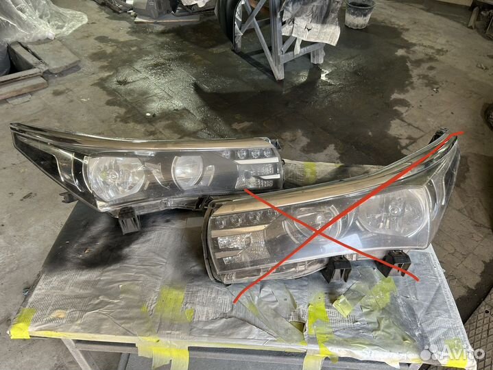 Фары Toyota Corolla e180 + Решетка