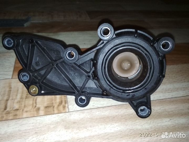 Термостат 06E121111