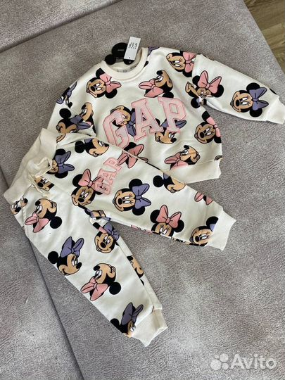 Gap новый костюм для девочки