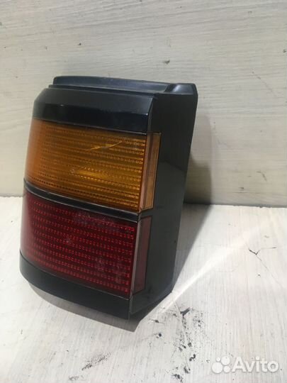 Фонарь задний левый наружный VW Passat B3
