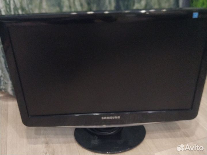 Монитор Samsung