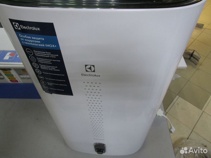 Водонагреватель Electrolux EWH 80 Royal Flash