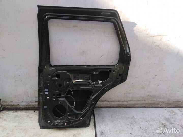 Дверь задняя правая Ниссан