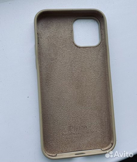 Чехлы на iPhone 12