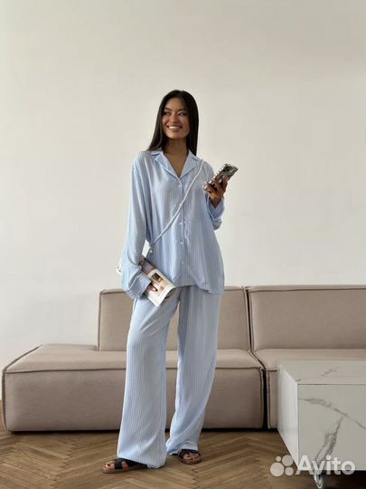 Костюм в пижамном стиле