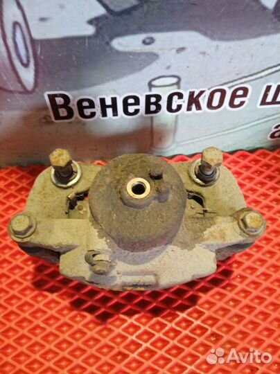 Суппорт передний правый Hyundai Creta