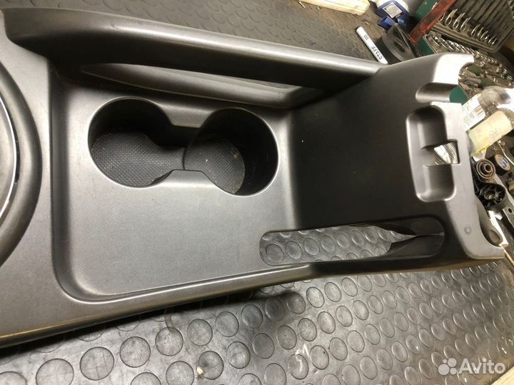 Накладка центральной консоли Kia Sportage 3