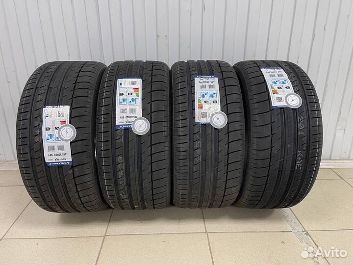 Triangle TH201 235/40 R19 96Y