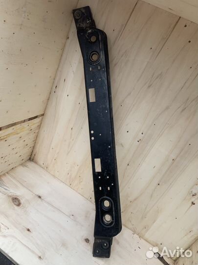 Опора радиатора нижняя Форд Транзит