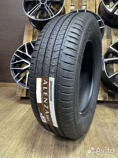 Bridgestone Alenza 001 265/45 R21 104W