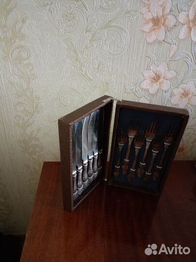 Набор столовых приборов мельхиор