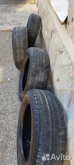 Bridgestone Blizzak Revo GZ 215/60 R17