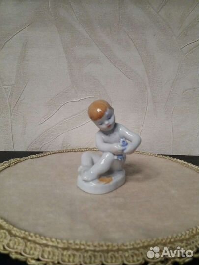 Фарфоровые статуэтки