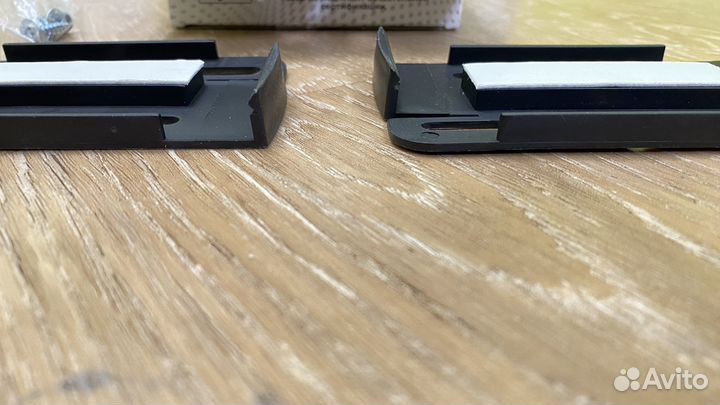 Mitsubishi Lancer Безрамочные крепления для номеро