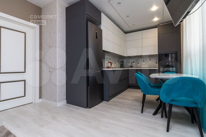 4-к. квартира, 91,5 м², 14/21 эт.