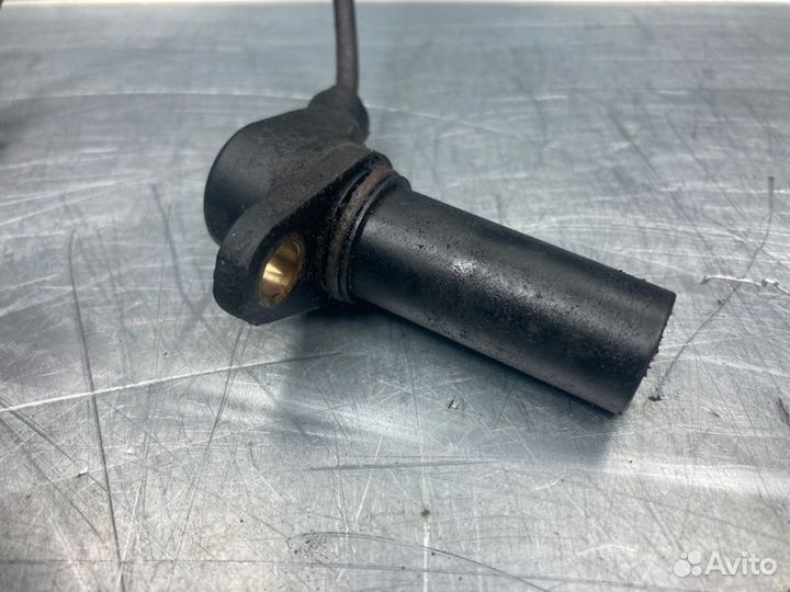 Датчик положения коленвала Volkswagen Golf 4