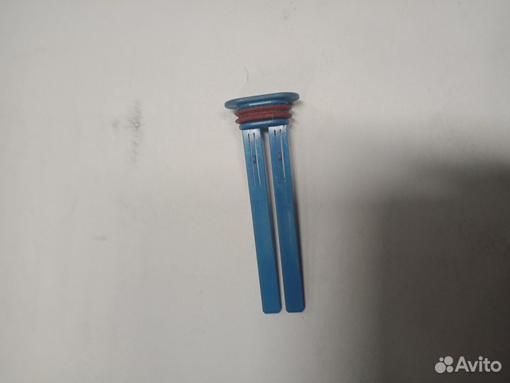 Фиксатор корпуса разъема