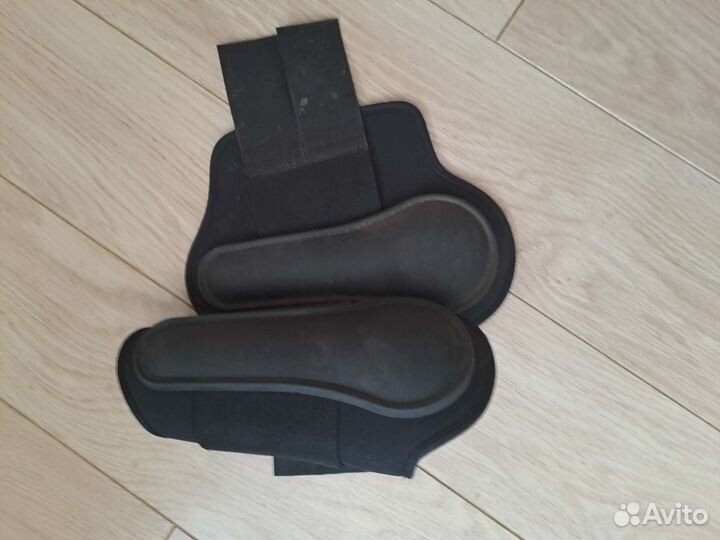 Комплект из нагавок и ушэк