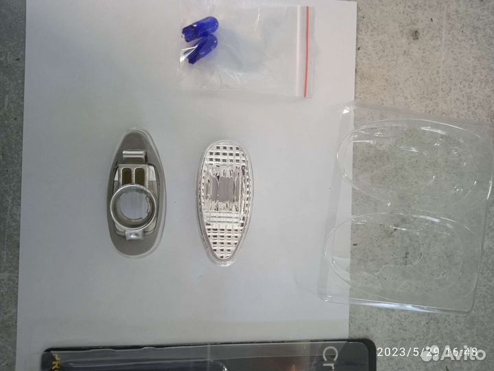 Указатель поворотов Митсубиси Лансер 9