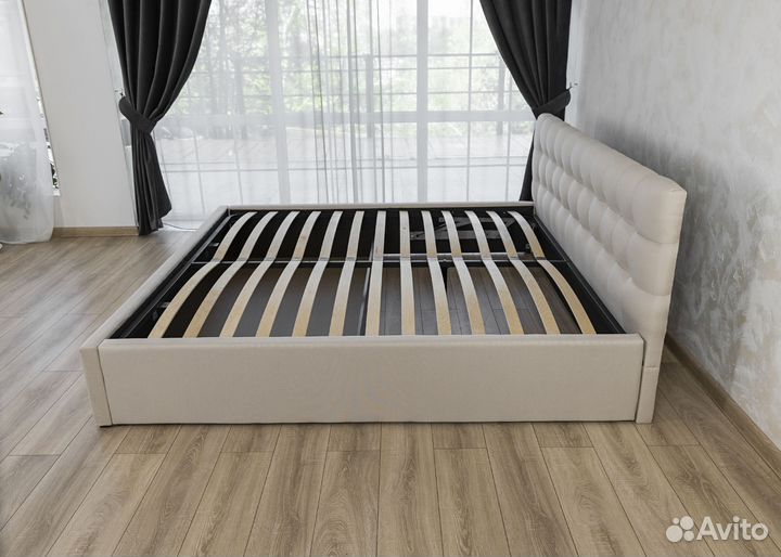 Кровать Евро 200 на 200 с мягким изголовьем