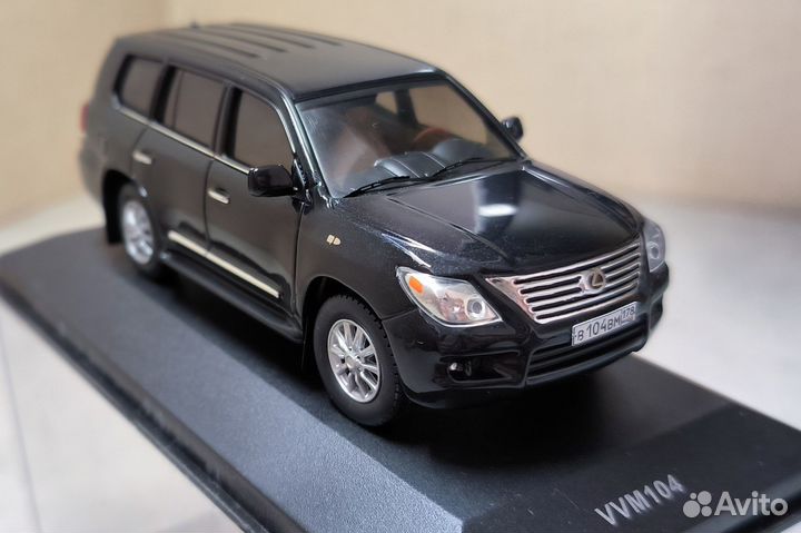 Коллекционная модель Lexus LX570 4х4 1:43