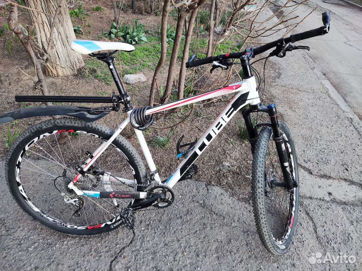 Велосипед Cube