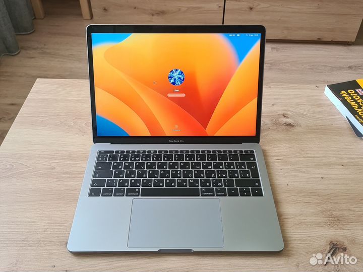 Apple macbook pro 2017 256