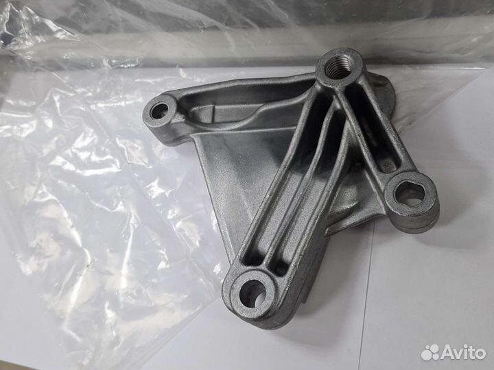 Опора кпп Логан