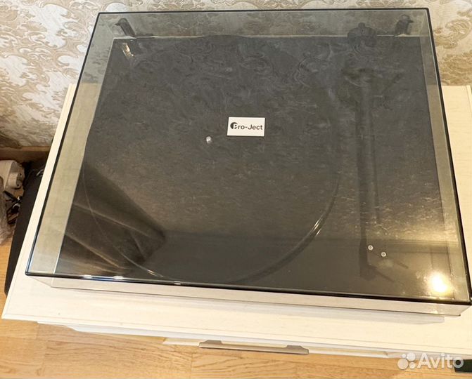 Комлект акустики Magnat и проигрыватель пластинок