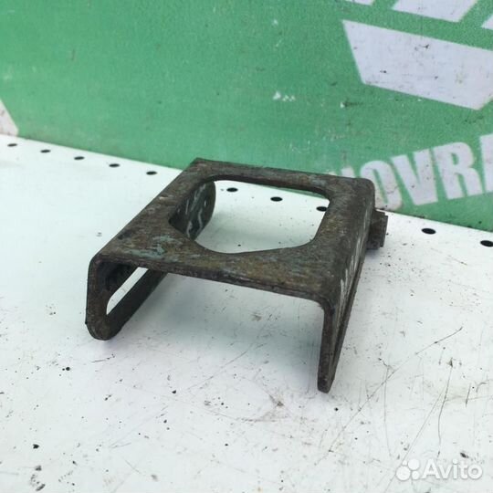 Кронштейн генератора бмв Е28