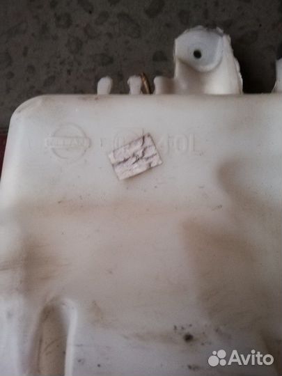 Бачок омывателя Nissan Micra K12