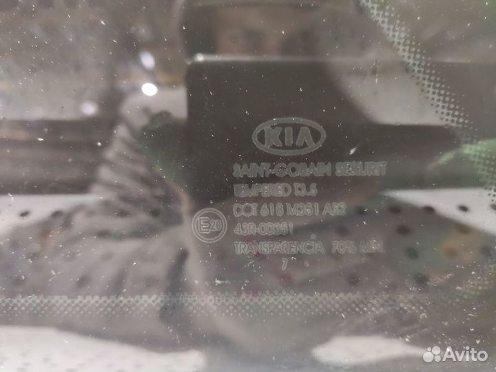 Стекло глухое заднее левое Kia Ceed 1