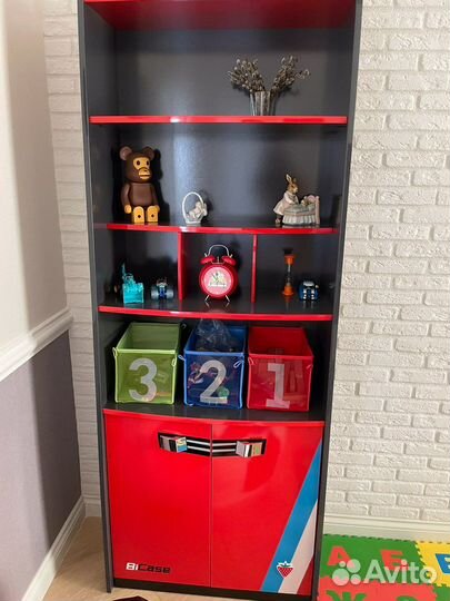 Продаю детскую спальную мебель