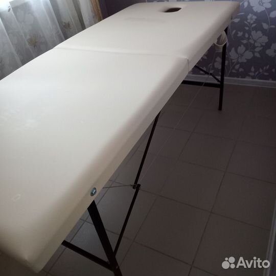 Массажный стол складной с вырезом для лица